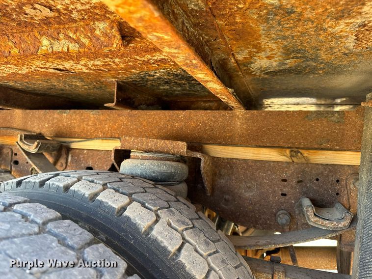 image for item EH7117 2006 Ford F550 Super Duty XL flatbed truck