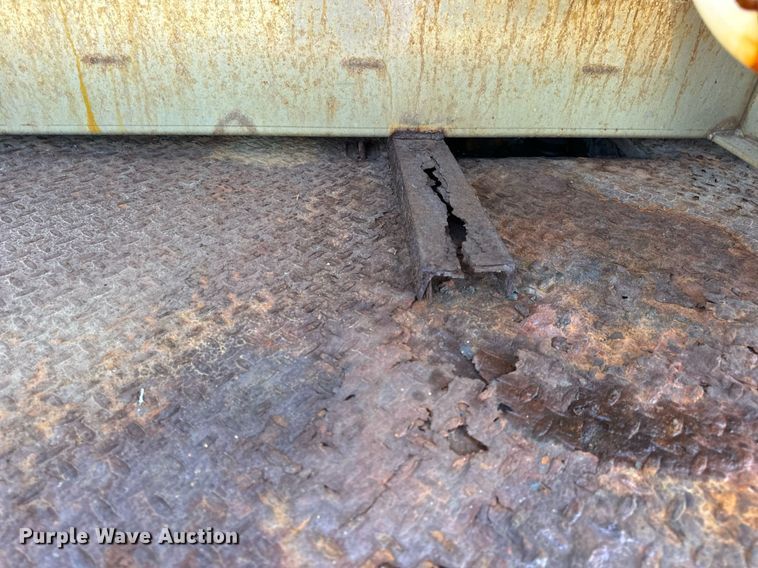 image for item EH7117 2006 Ford F550 Super Duty XL flatbed truck