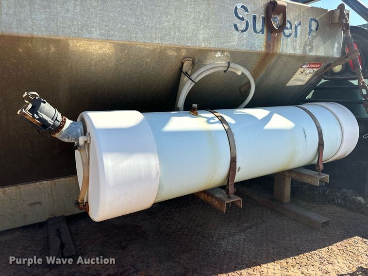 image for item EH7117 2006 Ford F550 Super Duty XL flatbed truck