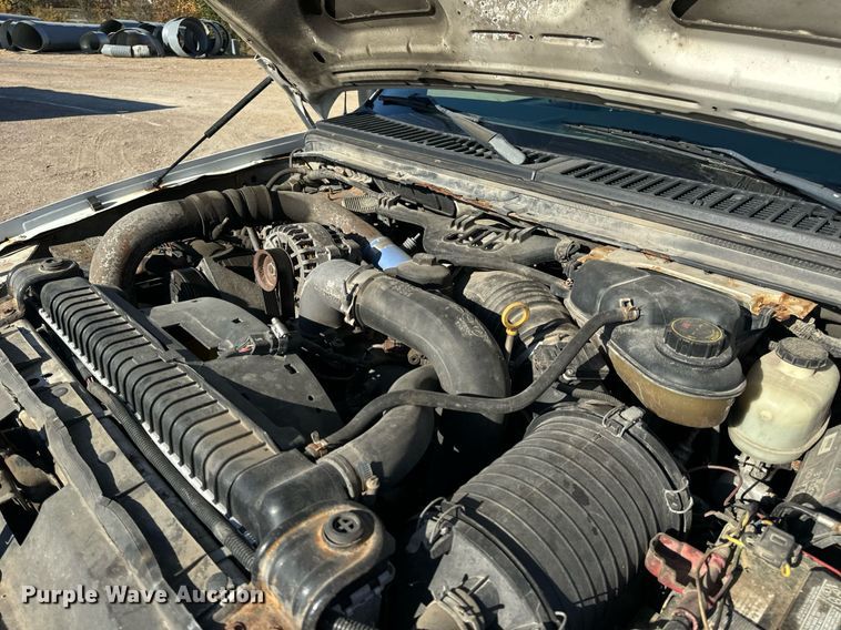 image for item EH7117 2006 Ford F550 Super Duty XL flatbed truck