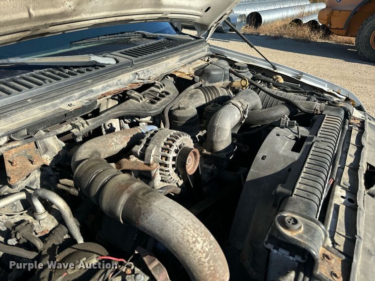 image for item EH7117 2006 Ford F550 Super Duty XL flatbed truck