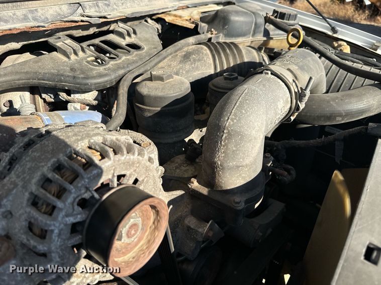 image for item EH7117 2006 Ford F550 Super Duty XL flatbed truck