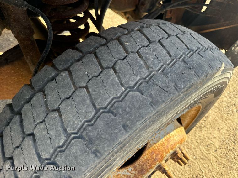 image for item EH7117 2006 Ford F550 Super Duty XL flatbed truck