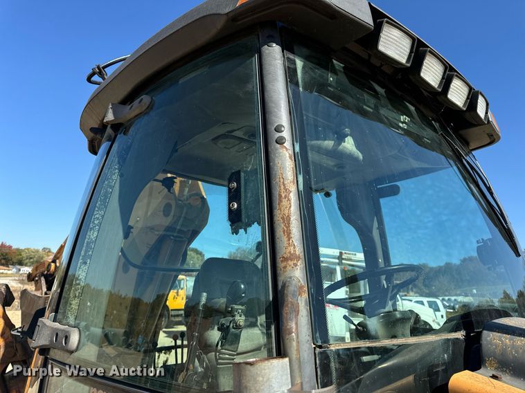 image for item EH7122 2002 Case 590 Super M backhoe