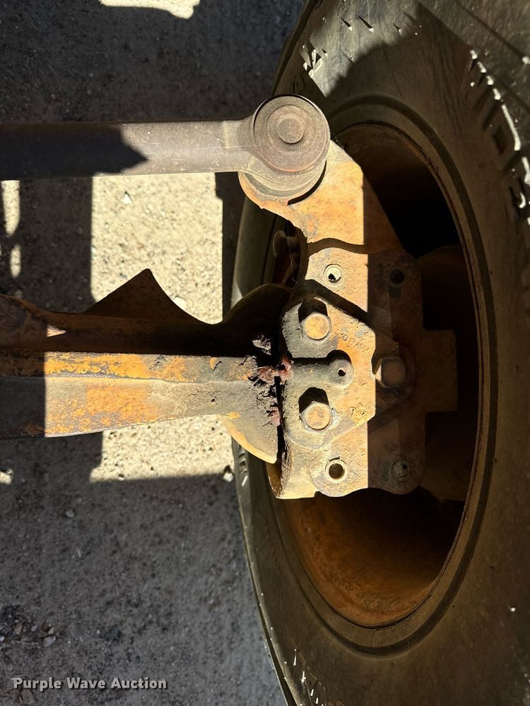 image for item EH7122 2002 Case 590 Super M backhoe