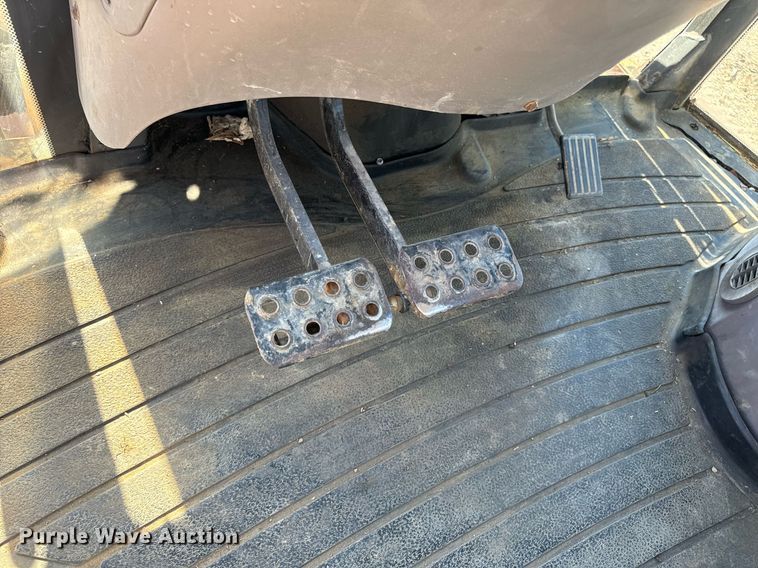 image for item EH7122 2002 Case 590 Super M backhoe