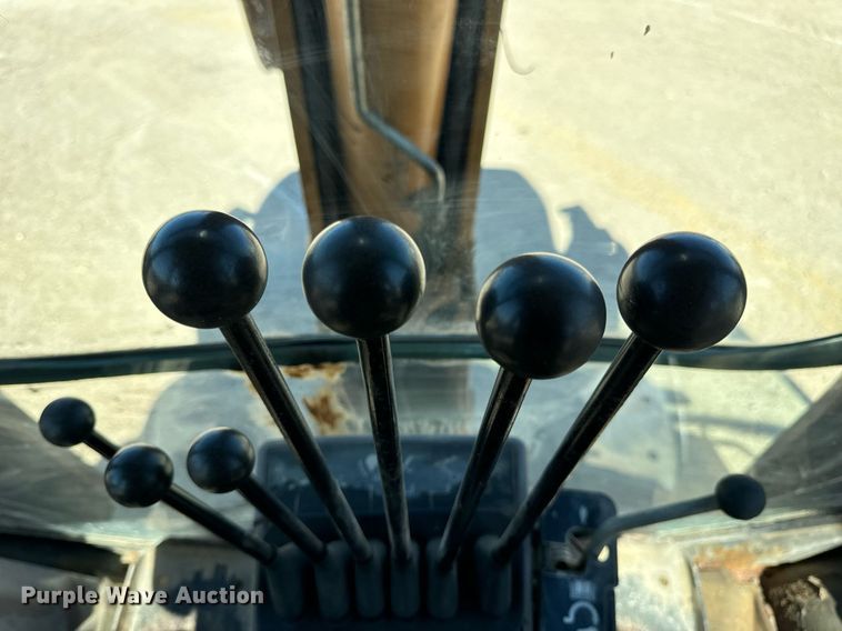 image for item EH7122 2002 Case 590 Super M backhoe