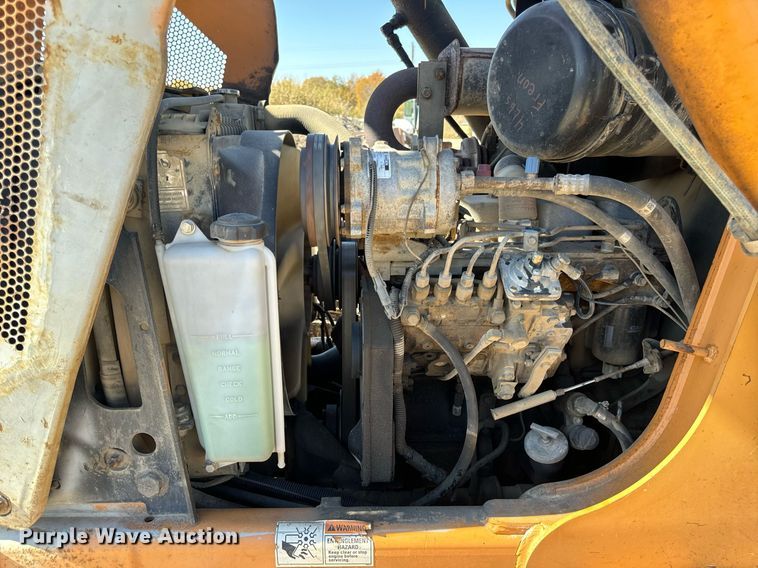 image for item EH7122 2002 Case 590 Super M backhoe