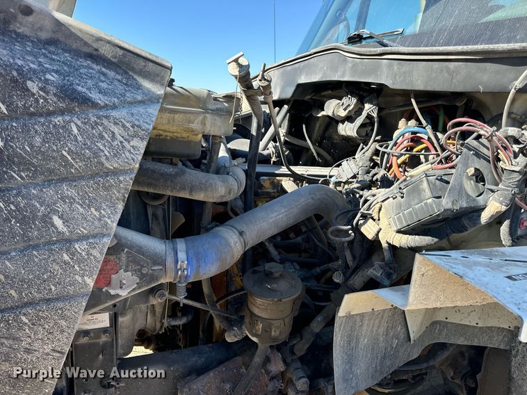 image for item EH7123 2006 International 7600 truck cab and chassis