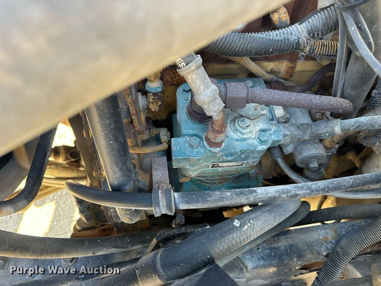 image for item EH7123 2006 International 7600 truck cab and chassis