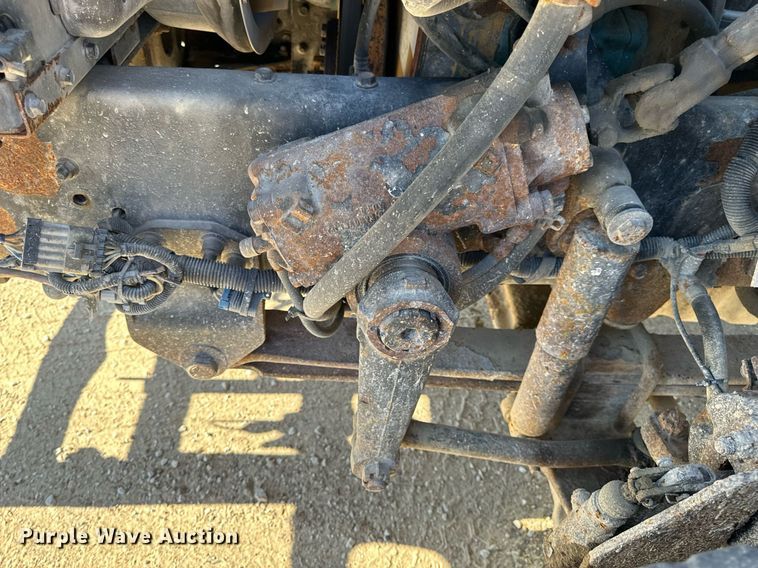 image for item EH7123 2006 International 7600 truck cab and chassis