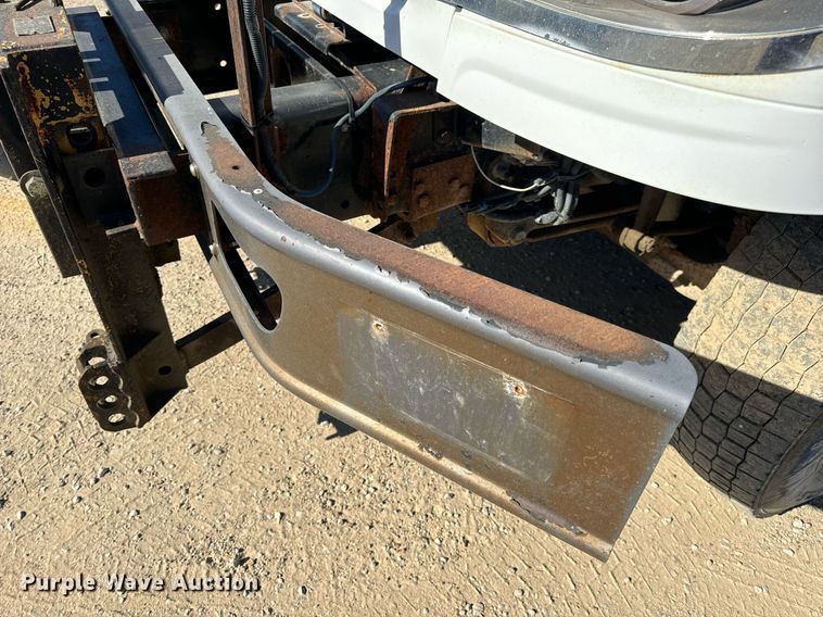 image for item EH7124 2008 International  7600 WorkStar truck cab and chassis