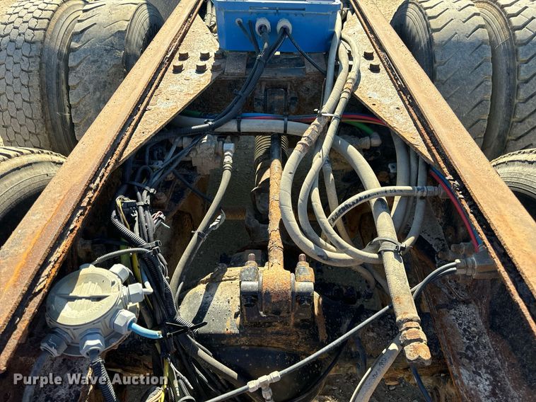 image for item EH7124 2008 International  7600 WorkStar truck cab and chassis