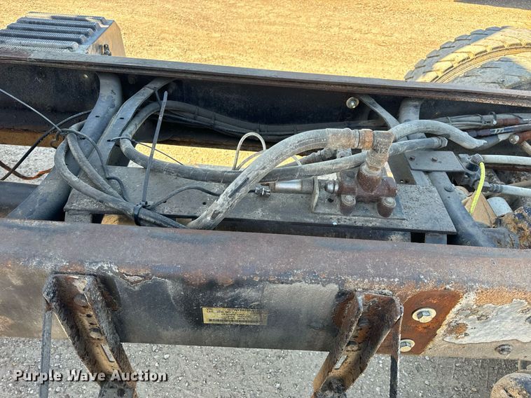 image for item EH7124 2008 International  7600 WorkStar truck cab and chassis