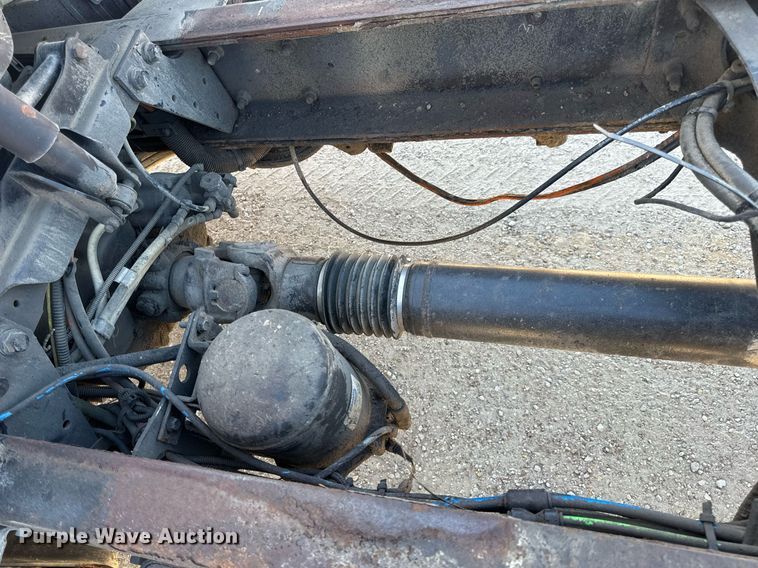 image for item EH7124 2008 International  7600 WorkStar truck cab and chassis