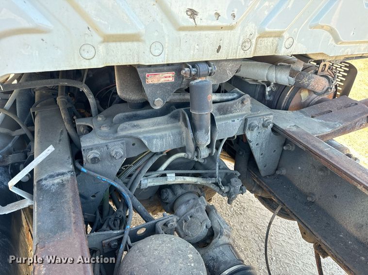 image for item EH7124 2008 International  7600 WorkStar truck cab and chassis