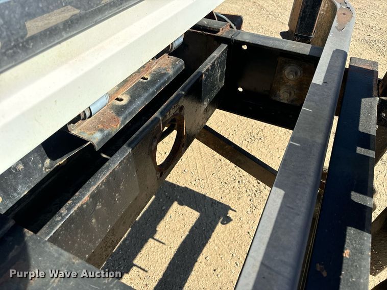 image for item EH7124 2008 International  7600 WorkStar truck cab and chassis