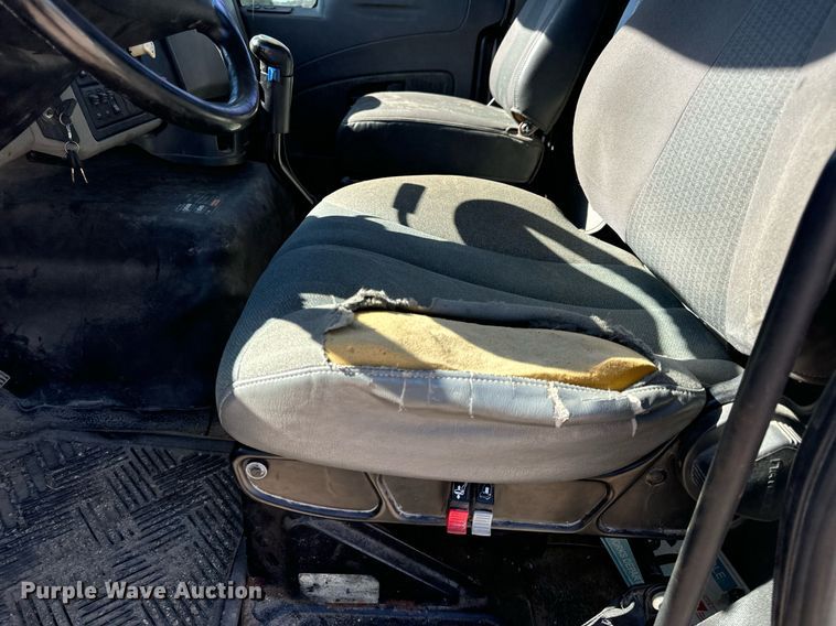 image for item EH7124 2008 International  7600 WorkStar truck cab and chassis