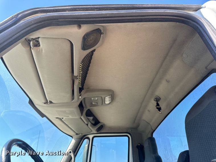 image for item EH7124 2008 International  7600 WorkStar truck cab and chassis