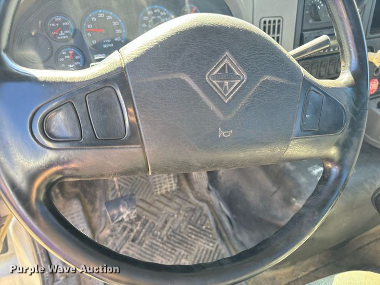 image for item EH7124 2008 International  7600 WorkStar truck cab and chassis