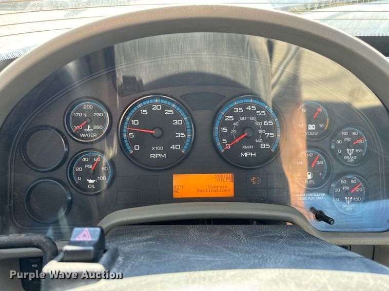 image for item EH7124 2008 International  7600 WorkStar truck cab and chassis