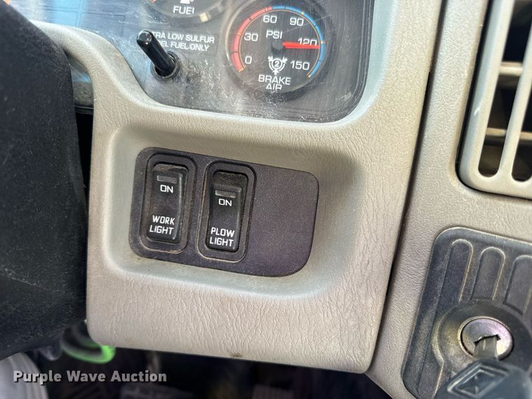 image for item EH7124 2008 International  7600 WorkStar truck cab and chassis