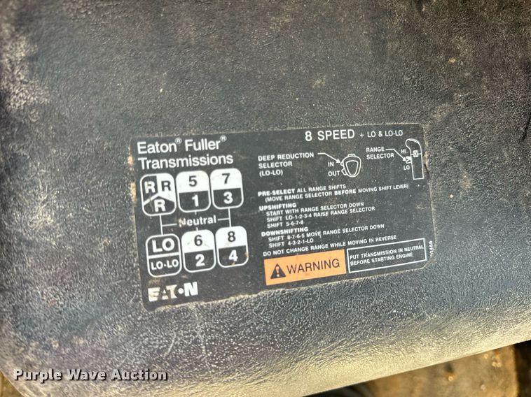 image for item EH7124 2008 International  7600 WorkStar truck cab and chassis