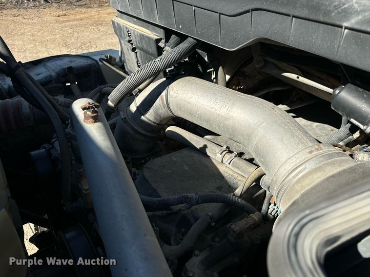 image for item EH7124 2008 International  7600 WorkStar truck cab and chassis