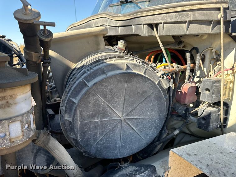 image for item EH7124 2008 International  7600 WorkStar truck cab and chassis