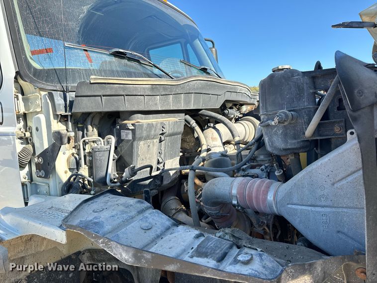 image for item EH7124 2008 International  7600 WorkStar truck cab and chassis