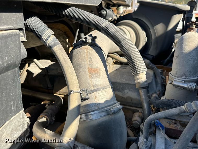 image for item EH7124 2008 International  7600 WorkStar truck cab and chassis