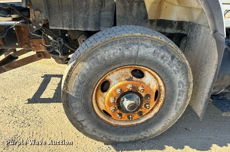 image for item EH7124 2008 International  7600 WorkStar truck cab and chassis