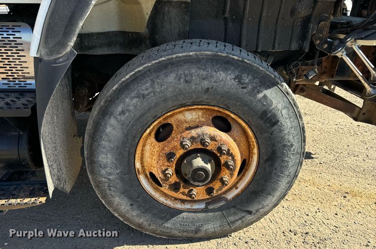 image for item EH7124 2008 International  7600 WorkStar truck cab and chassis