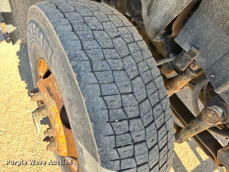 image for item EH7124 2008 International  7600 WorkStar truck cab and chassis