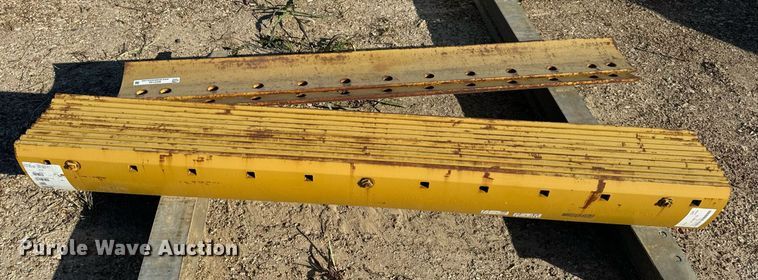 image for item EH7133 (12) Caterpillar 4T-2231 motor grader cutting edges