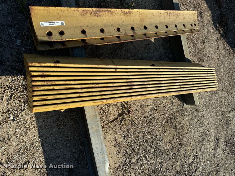 image for item EH7133 (12) Caterpillar 4T-2231 motor grader cutting edges