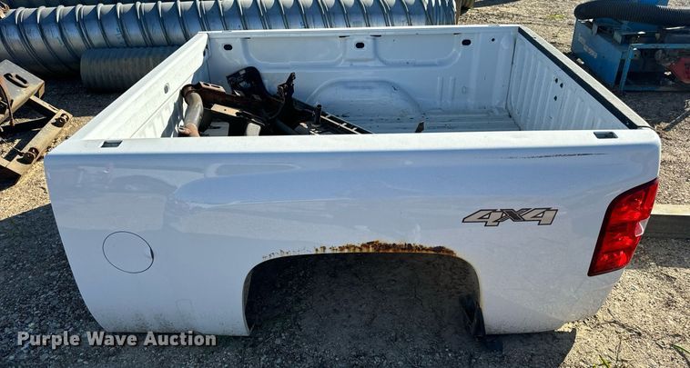 image for item EH7134 Pickup truck bed