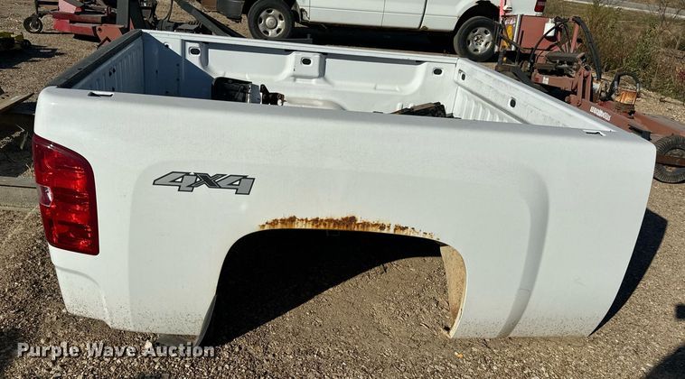 image for item EH7134 Pickup truck bed