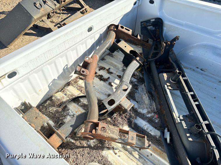 image for item EH7134 Pickup truck bed