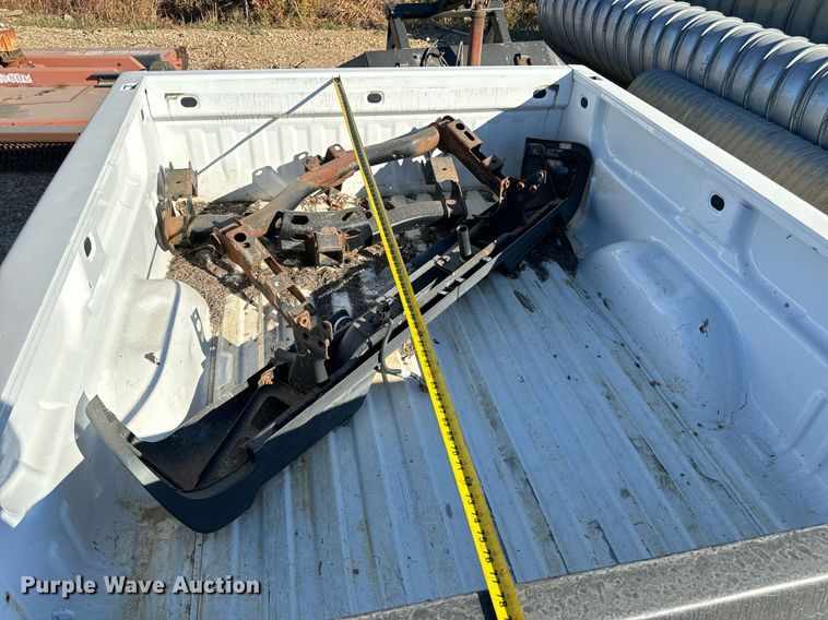 image for item EH7134 Pickup truck bed