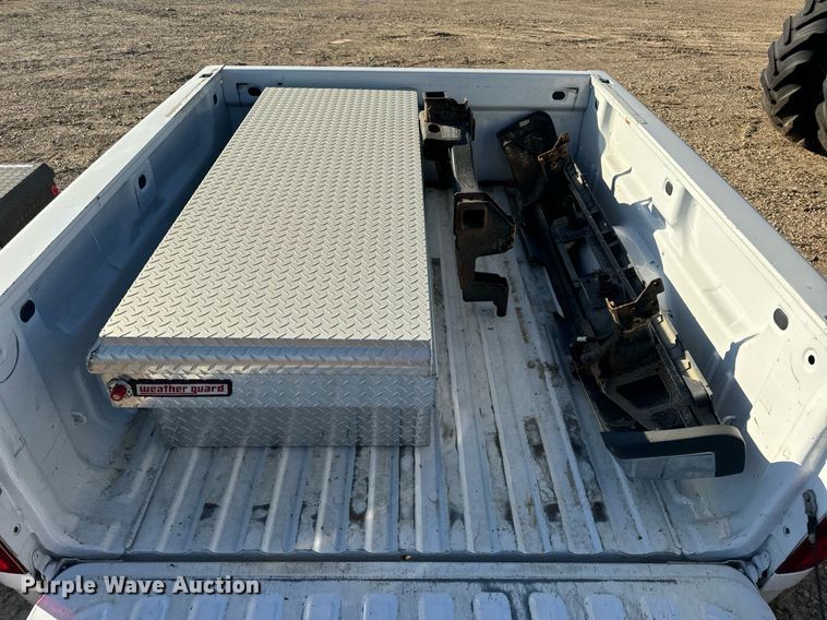 image for item EH7137 Pickup truck bed
