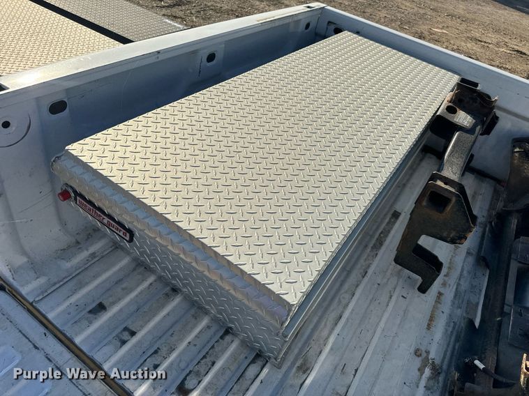 image for item EH7137 Pickup truck bed