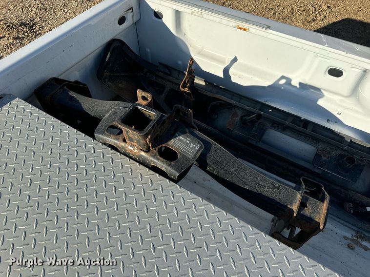 image for item EH7137 Pickup truck bed
