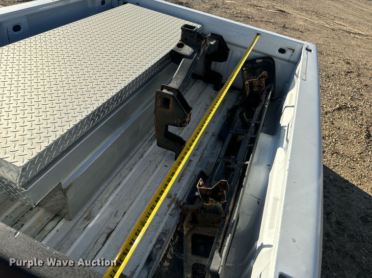 image for item EH7137 Pickup truck bed