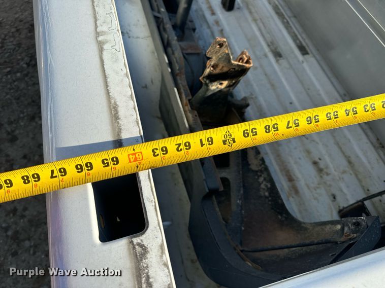 image for item EH7137 Pickup truck bed