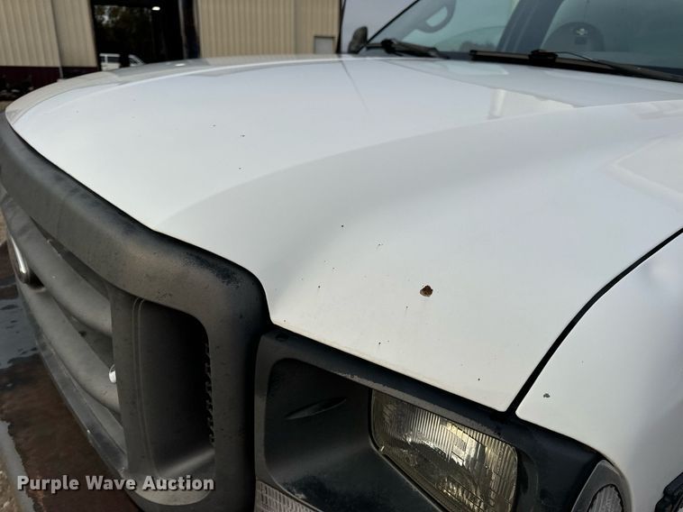 image for item EH7167 2002 Ford F450  box truck