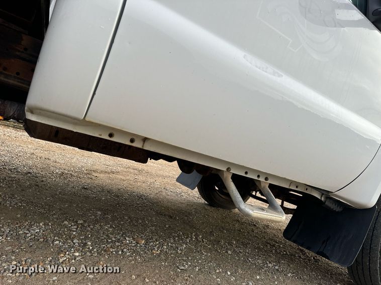 image for item EH7167 2002 Ford F450  box truck