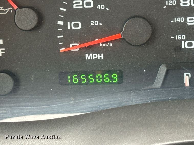 image for item EH7167 2002 Ford F450  box truck