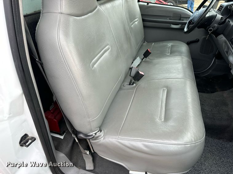 image for item EH7167 2002 Ford F450  box truck