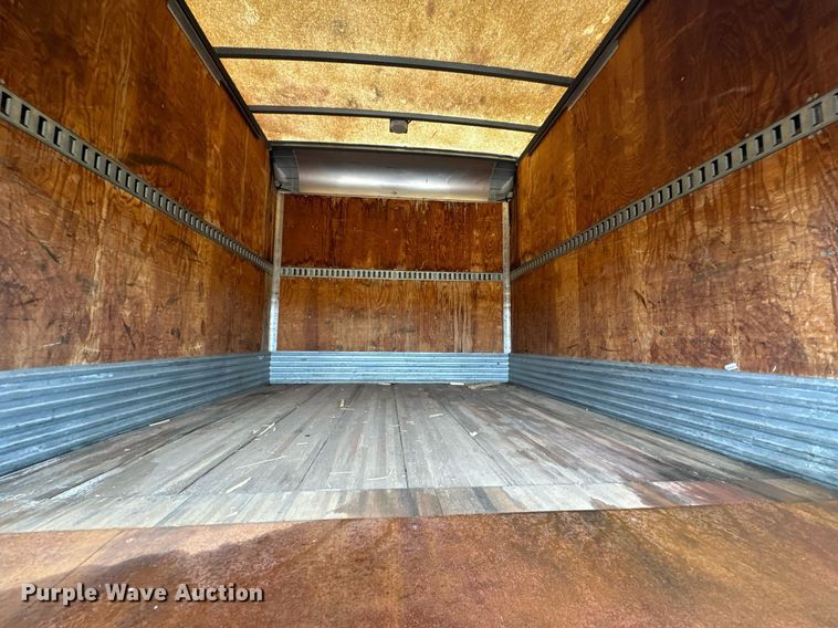 image for item EH7167 2002 Ford F450  box truck